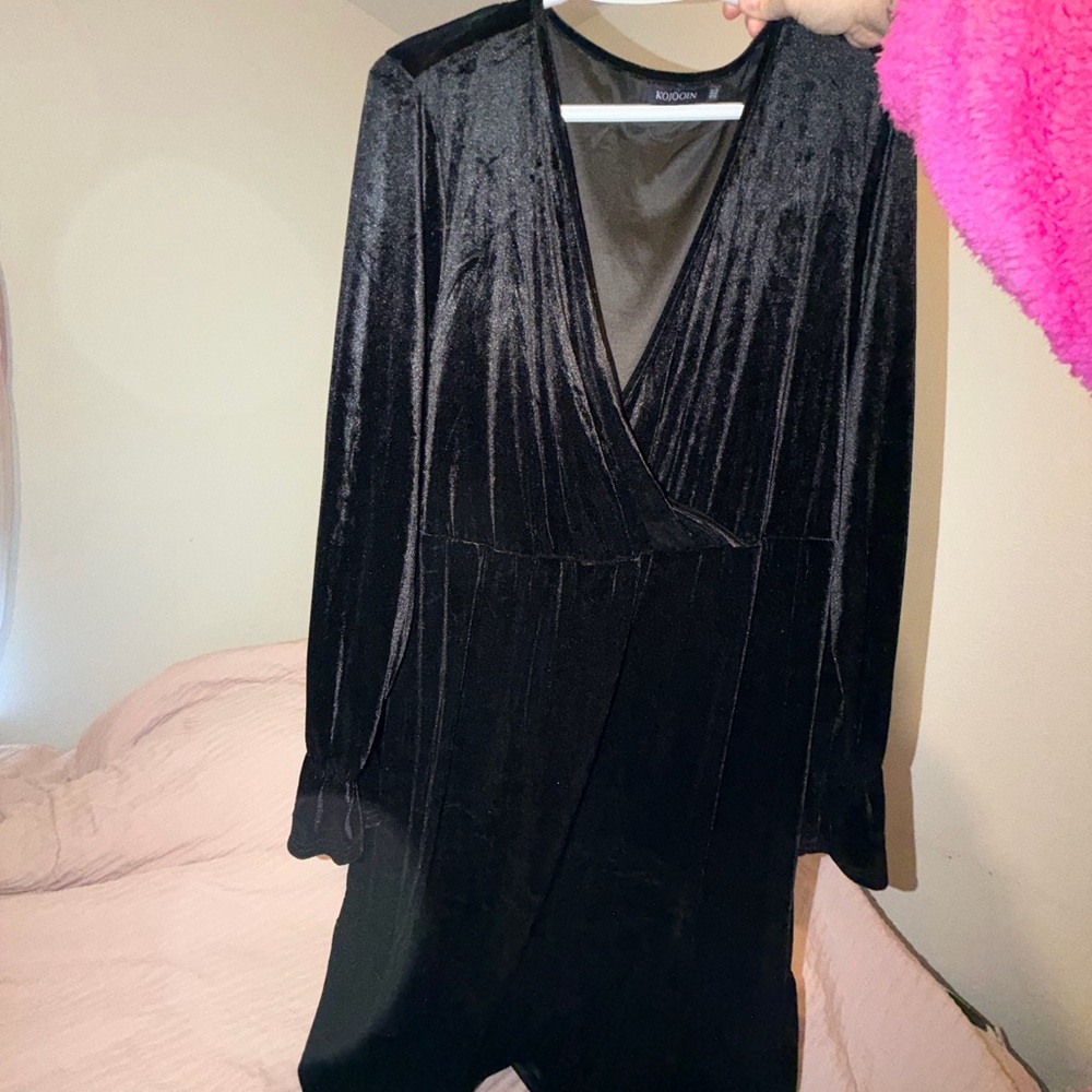 Elegant Black Long Sleeve Dress